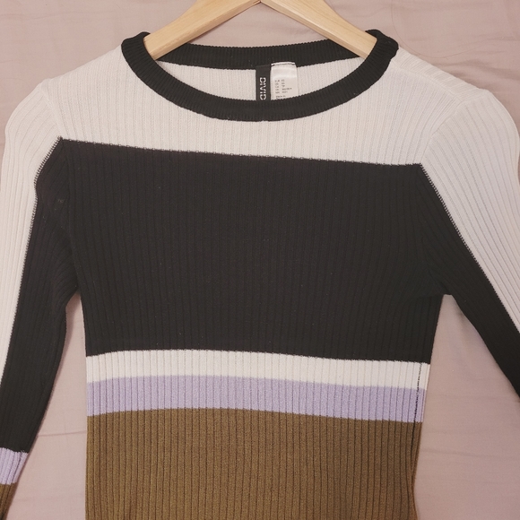 H&M Colorblock Top - Picture 3 of 4